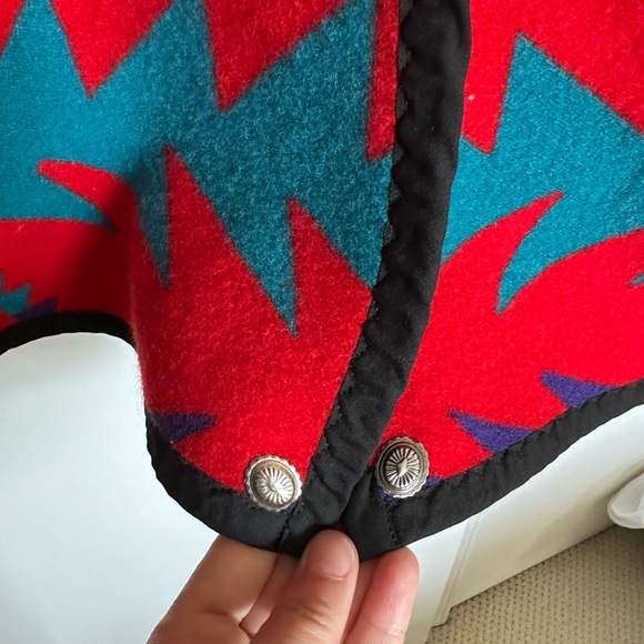 Colorful Geometric Pattern Utility Jacket - Picture 4 of 6